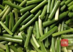 蒜苗鸡片的做法图解4