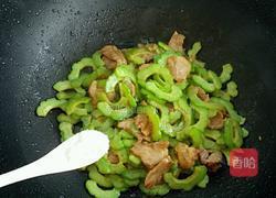 苦瓜炒肉的做法图解5