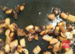 包菜炒饭的做法图解3