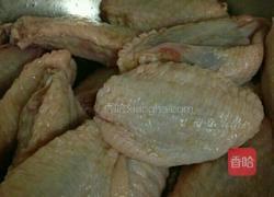 电饭锅盐焗鸡翅的做法图解1