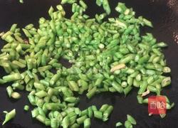 豇豆角炒腐竹的做法图解6
