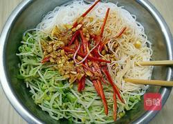 凉拌绿豆芽粉丝的做法图解8