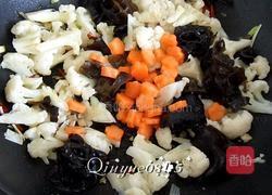 菜花木耳的做法图解8