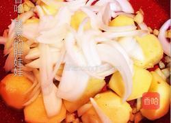 蒜香土豆炒香肠的做法图解5