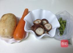 三丁炒蘑菇的做法图解1