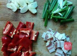 炒鲜菌的做法图解2