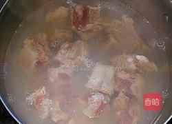 百合排骨汤的做法图解2
