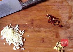 脆口榨菜炒毛豆的做法图解3