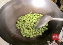 脆口榨菜炒毛豆的做法图解4