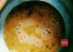 中韩结合辣白菜海鲜丸子面的做法图解2