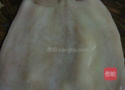 泡椒鱿鱼丝的做法图解2