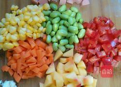水果蔬菜鸡肉丁的做法图解1