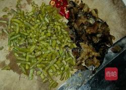 泡豇豆香肠炒饭的做法图解2