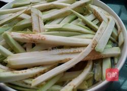 蚝油炒茄丝的做法图解2