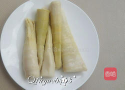 水煮竹笋汤的做法图解1