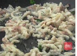 胡萝卜土豆丝的做法图解7
