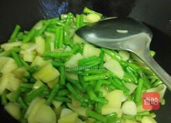 豆角炒土豆片的做法图解9