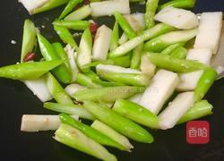 蒜香芦笋炒山药的做法图解6