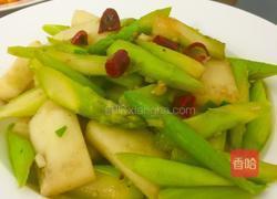 蒜香芦笋炒山药的做法图解7