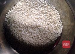 黑芝麻核桃粥的做法图解1