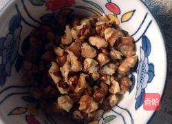 黑芝麻核桃粥的做法图解3