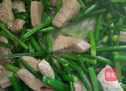 韭菜花炒猪肝的做法图解4
