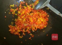 彩色辣椒炒鸡蛋的做法图解1