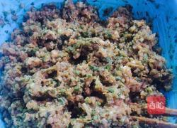 芹菜猪肉包的做法图解5