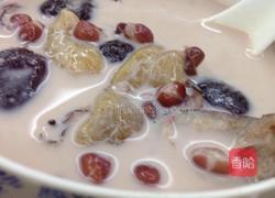 红豆牛奶花胶冻的做法图解3