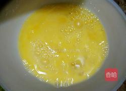 青椒炒鸡蛋的做法图解1
