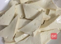 木耳炒豆腐的做法图解1