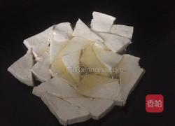 木耳炒豆腐的做法图解2