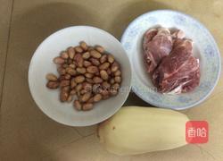 莲藕龙骨汤的做法图解1