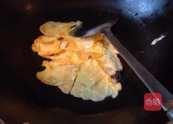 丝瓜炒鸡蛋(排骨汤版)的做法图解5