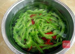 清炒苦瓜的做法图解5