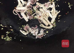 紫菜酱爆尤鱼的做法图解5