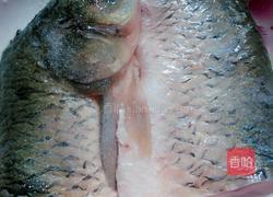 剁椒草鱼头的做法图解1