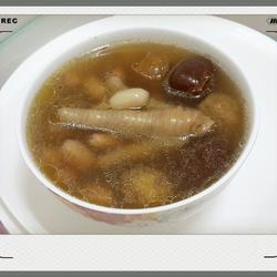 栗子花生鸡脚汤的做法[图]