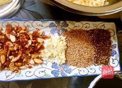 麻辣拌面的做法图解2