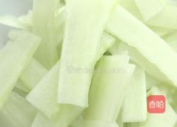 老黄瓜炒肥羊粉的做法图解2