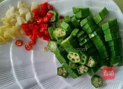 秋葵炒花蛤的做法图解1