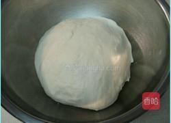 芝麻豆沙面包的做法图解1