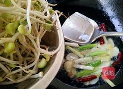 黄豆芽炒粉条的做法图解5