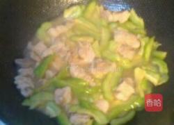 洋葱苦瓜五花肉的做法图解5