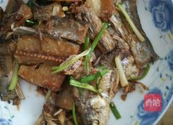 油焖风干翘嘴鱼的做法图解3