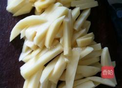 土豆烧肉的做法图解1