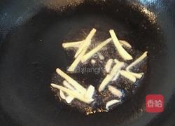 蒜苗蛏子的做法图解2