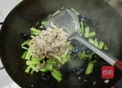 芹菜木耳肉丝的做法图解5