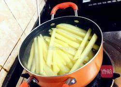 炸薯条的做法图解3