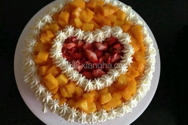 芒果草莓蛋糕